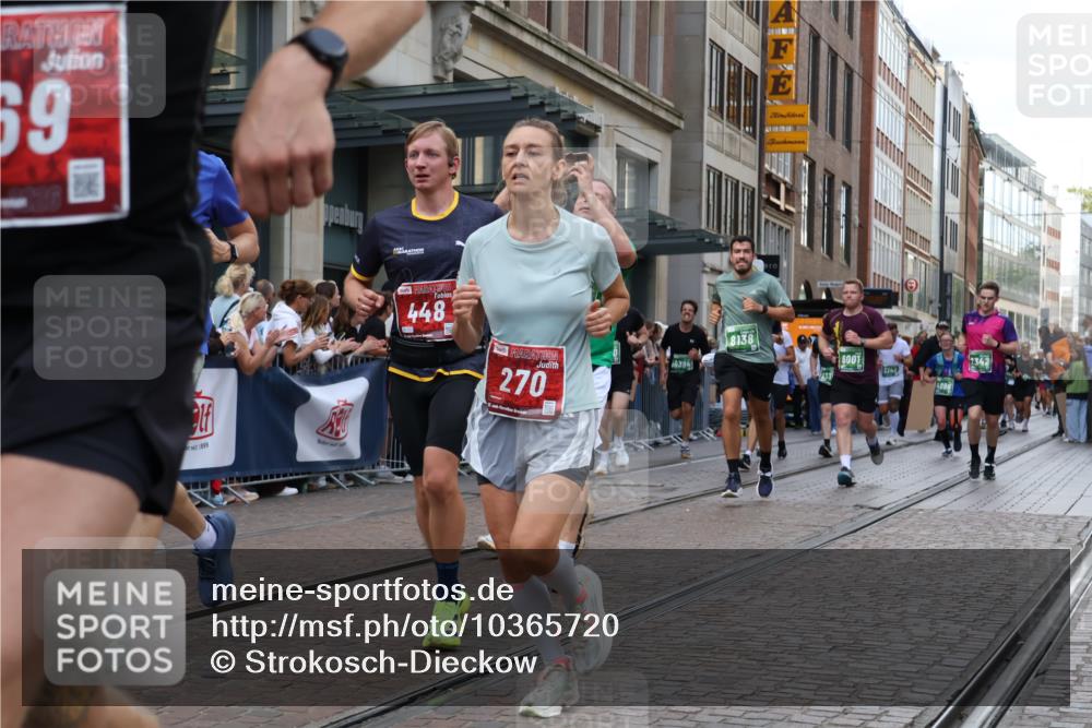 13.09.2026 - 21. swb-Marathon Bremen Strokosch-Dieckow http://msf.ph/oto/10365720 13.09.2026 13:37:34 Ziel 549, 581, 1851, 2336, 2342, 2699, 3207, 3316, 3657, 3707, 4066, 4159, 4394, 4675, 4902, 4942, 5624, 5783, 5784, 6001, 6032, 6083, 6596, 6795, 7540, 7594, 7635, 7815, 7894, 7985, 8010, 8138, 8173, 8204, 8264, 8315, 8316, 8440, 8450, 8920, 8972, 9097, 9099, 9481, 9774, 13228, 270, 391, 448, 869, 1180, 3323, 3333, 3627, 3804, 3823, 4155, 4300, 4433, 4628, 5388, 5612, 5738, 5791, 6032, 6804, 6904, 6911, 6947, 7003, 7074, 7571, 8380, 9701 meine-sportfotos.de