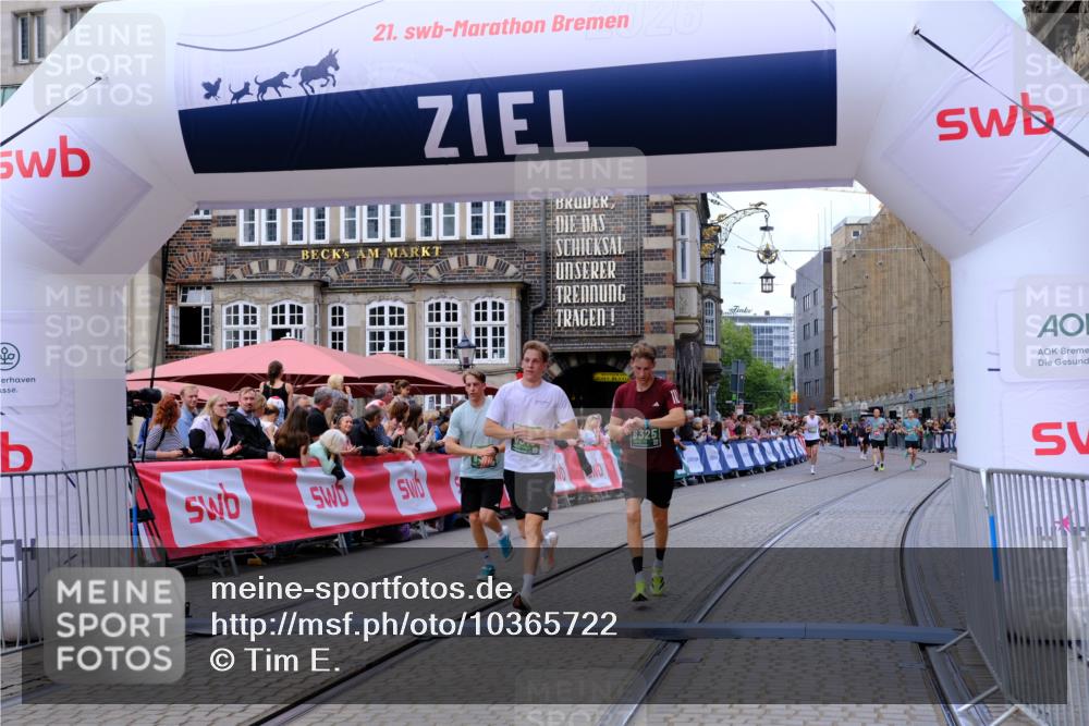 13.09.2026 - 21. swb-Marathon Bremen Tim E. http://msf.ph/oto/10365722 13.09.2026 13:03:18 Ziel 1381, 1862, 6918, 7265, 8319, 8325, 8331, 8756, 9200 meine-sportfotos.de