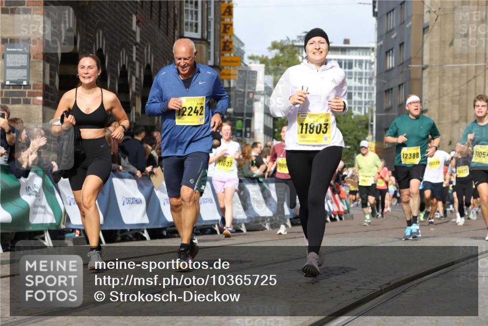 13.09.2026 - 21. swb-Marathon Bremen Strokosch-Dieckow http://msf.ph/oto/10365725 13.09.2026 10:59:58 Ziel 10147, 10355, 10669, 10745, 10928, 10929, 11056, 11089, 11151, 11194, 11207, 11419, 11501, 11519, 11594, 11803, 12138, 12295, 12480, 12481, 12527, 10758, 11071, 11158, 11159, 11160, 11250, 11259, 11445, 11453, 11524, 11525, 11528, 11587, 11588, 11589, 11907, 12123, 12274, 12352 meine-sportfotos.de