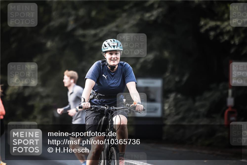 13.09.2026 - Stadtparktriathlon H.Heesch http://msf.ph/oto/10365736 13.09.2026 11:22:49 Radfahren 611, 656, 715, 747, 767 meine-sportfotos.de