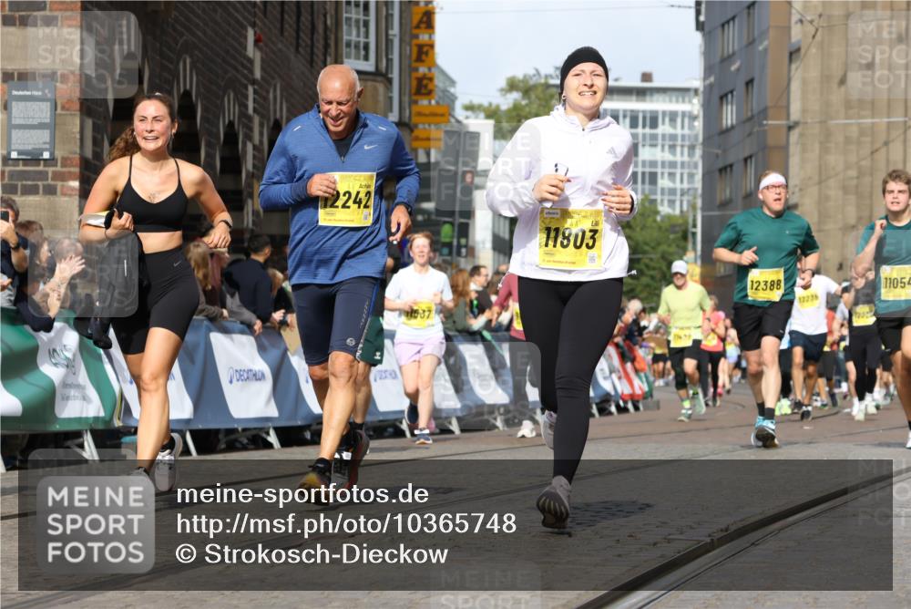 13.09.2026 - 21. swb-Marathon Bremen Strokosch-Dieckow http://msf.ph/oto/10365748 13.09.2026 10:59:58 Ziel 10147, 10355, 10669, 10745, 10928, 10929, 11056, 11089, 11151, 11194, 11207, 11419, 11501, 11519, 11594, 11803, 12138, 12295, 12480, 12481, 12527, 10758, 11071, 11158, 11159, 11160, 11250, 11259, 11445, 11453, 11524, 11525, 11528, 11587, 11588, 11589, 11907, 12123, 12274, 12352 meine-sportfotos.de