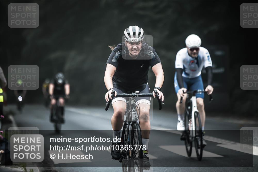 13.09.2026 - Stadtparktriathlon H.Heesch http://msf.ph/oto/10365778 13.09.2026 10:12:51 Radfahren 238, 265, 294, 302 meine-sportfotos.de