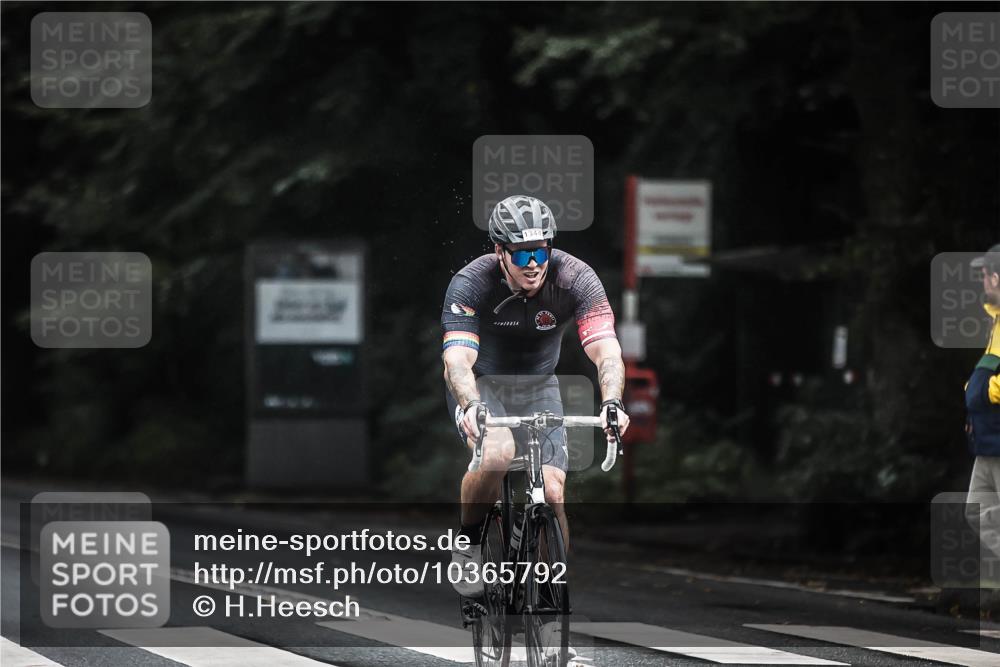 13.09.2026 - Stadtparktriathlon H.Heesch http://msf.ph/oto/10365792 13.09.2026 13:14:13 Radfahren 1265, 1343, 1344, 1353, 1473 meine-sportfotos.de