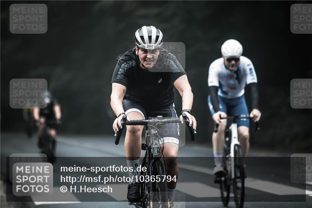 13.09.2026 - Stadtparktriathlon H.Heesch http://msf.ph/oto/10365794 13.09.2026 10:12:51 Radfahren 238, 265, 294, 302 meine-sportfotos.de