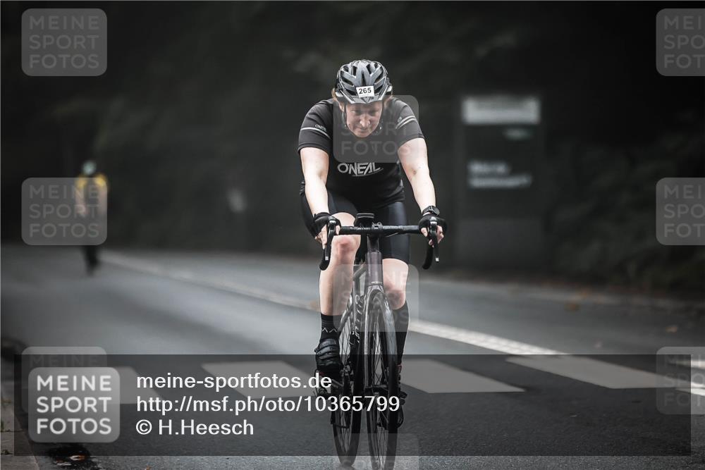 13.09.2026 - Stadtparktriathlon H.Heesch http://msf.ph/oto/10365799 13.09.2026 10:12:54 Radfahren 238, 265, 294, 302, 310 meine-sportfotos.de
