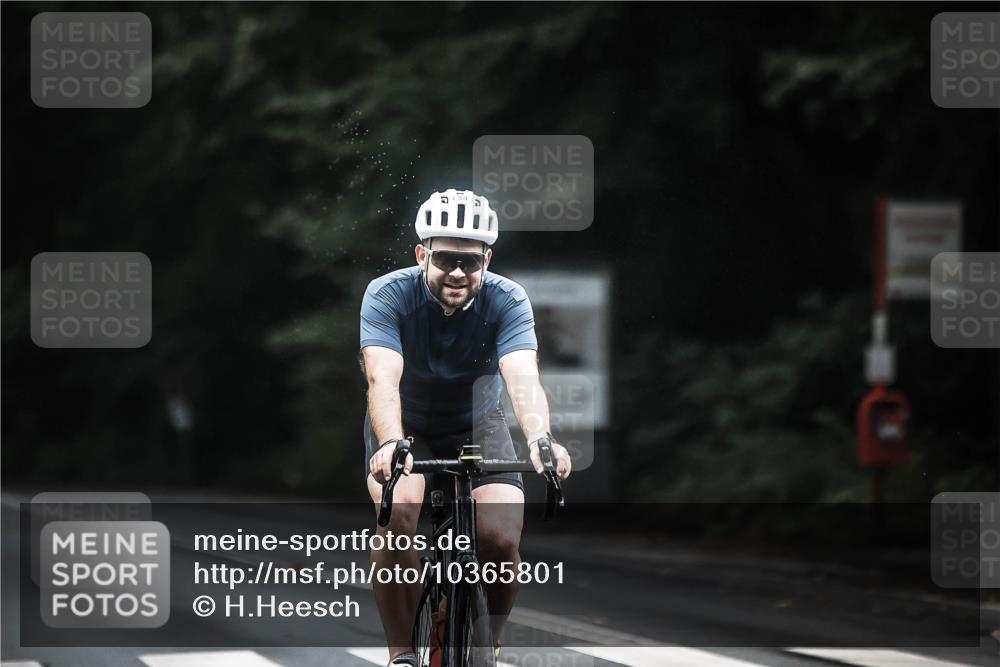 13.09.2026 - Stadtparktriathlon H.Heesch http://msf.ph/oto/10365801 13.09.2026 13:14:14 Radfahren 1343, 1344, 1353, 1473 meine-sportfotos.de