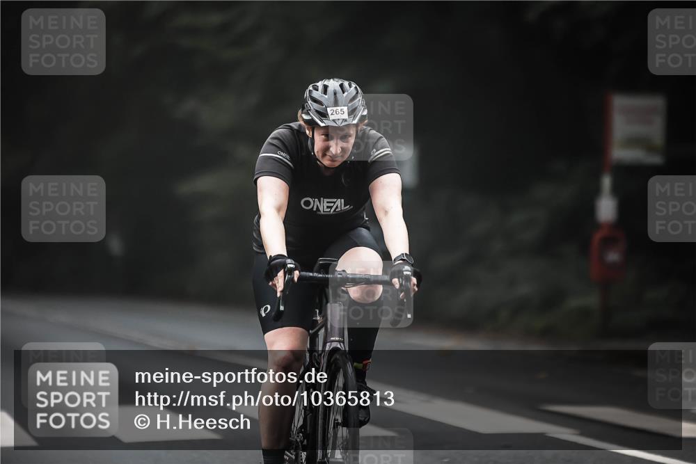 13.09.2026 - Stadtparktriathlon H.Heesch http://msf.ph/oto/10365813 13.09.2026 10:12:54 Radfahren 238, 265, 294, 302, 310 meine-sportfotos.de