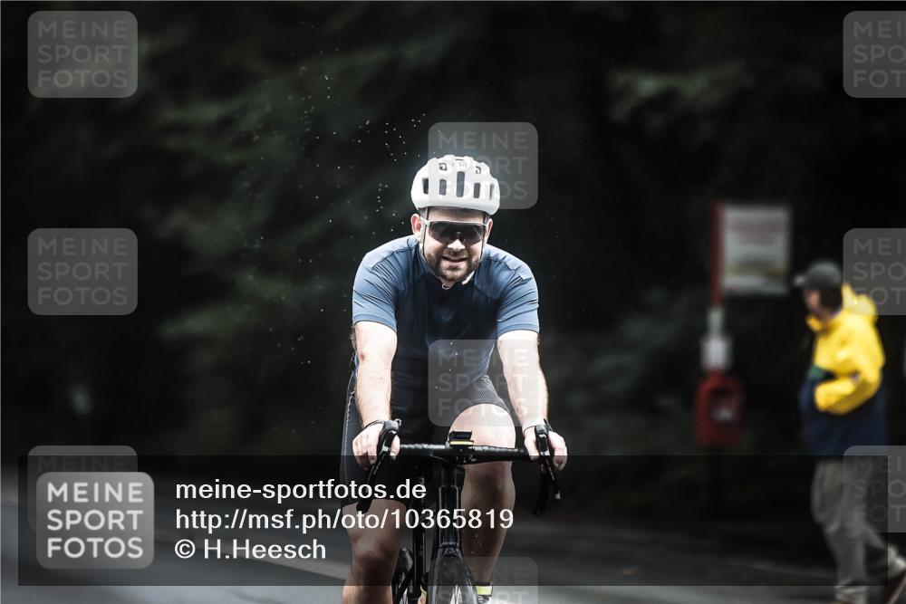 13.09.2026 - Stadtparktriathlon H.Heesch http://msf.ph/oto/10365819 13.09.2026 13:14:14 Radfahren 1343, 1344, 1353, 1473 meine-sportfotos.de