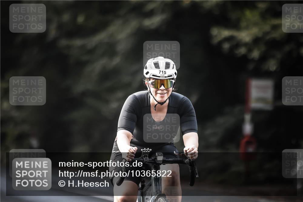 13.09.2026 - Stadtparktriathlon H.Heesch http://msf.ph/oto/10365822 13.09.2026 11:22:56 Radfahren 715, 732 meine-sportfotos.de