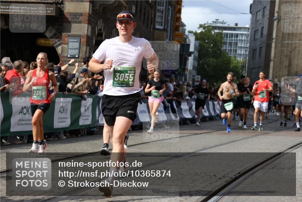 13.09.2026 - 21. swb-Marathon Bremen Strokosch-Dieckow http://msf.ph/oto/10365874 13.09.2026 13:35:29 Ziel 536, 2003, 2366, 2430, 2492, 2625, 3063, 3311, 3916, 4487, 4635, 4985, 5016, 5125, 5647, 6320, 6391, 6403, 6750, 7123, 7405, 7657, 7703, 7750, 7998, 8300, 8328, 9017, 9216, 9526, 9527, 13017, 13018, 13051, 13060, 156, 532, 607, 2356, 3087, 3226, 3704, 3780, 4326, 5308, 5467, 5468, 5586, 5661, 6465, 6466, 6644, 6649, 7597, 7675, 7700, 8816, 9784, 9862, 9887, 9892, 13213 meine-sportfotos.de