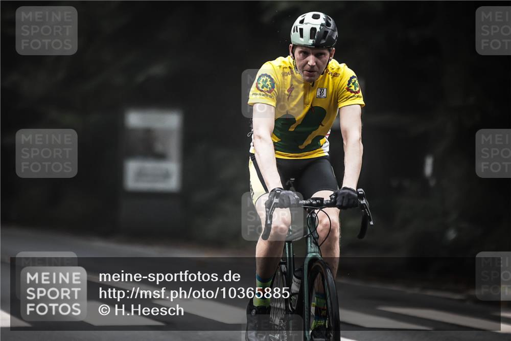 13.09.2026 - Stadtparktriathlon H.Heesch http://msf.ph/oto/10365885 13.09.2026 10:12:59 Radfahren 265, 310, 336 meine-sportfotos.de