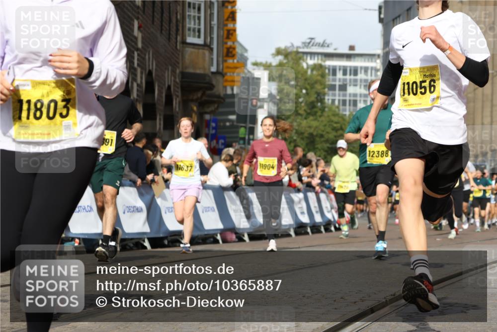 13.09.2026 - 21. swb-Marathon Bremen Strokosch-Dieckow http://msf.ph/oto/10365887 13.09.2026 10:59:59 Ziel 10147, 10236, 10355, 10669, 10745, 10928, 10929, 11056, 11089, 11151, 11194, 11207, 11419, 11501, 11519, 11594, 11803, 12138, 12295, 12480, 12481, 12527, 10758, 11016, 11071, 11158, 11159, 11160, 11259, 11453, 11524, 11525, 11528, 11587, 11588, 11589, 11907, 12123, 12274, 12352 meine-sportfotos.de
