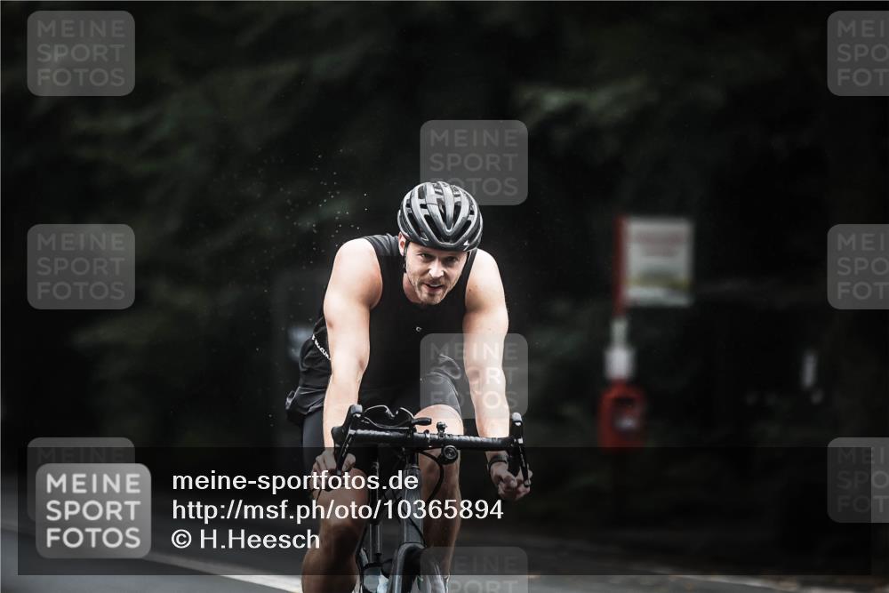 13.09.2026 - Stadtparktriathlon H.Heesch http://msf.ph/oto/10365894 13.09.2026 13:14:22 Radfahren 1202, 1353, 1406, 1414 meine-sportfotos.de