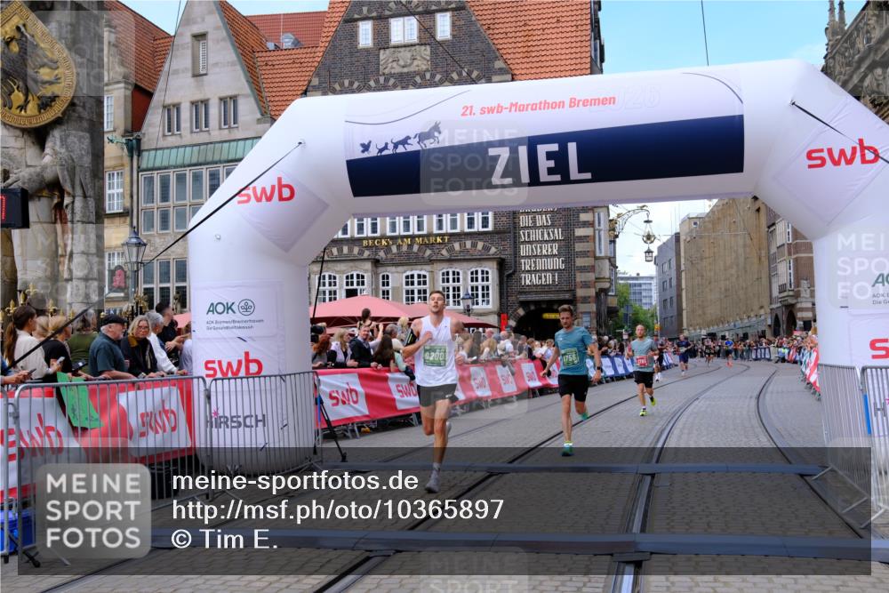 13.09.2026 - 21. swb-Marathon Bremen Tim E. http://msf.ph/oto/10365897 13.09.2026 13:03:26 Ziel 7206, 7478, 8028, 8331, 8756, 9200 meine-sportfotos.de