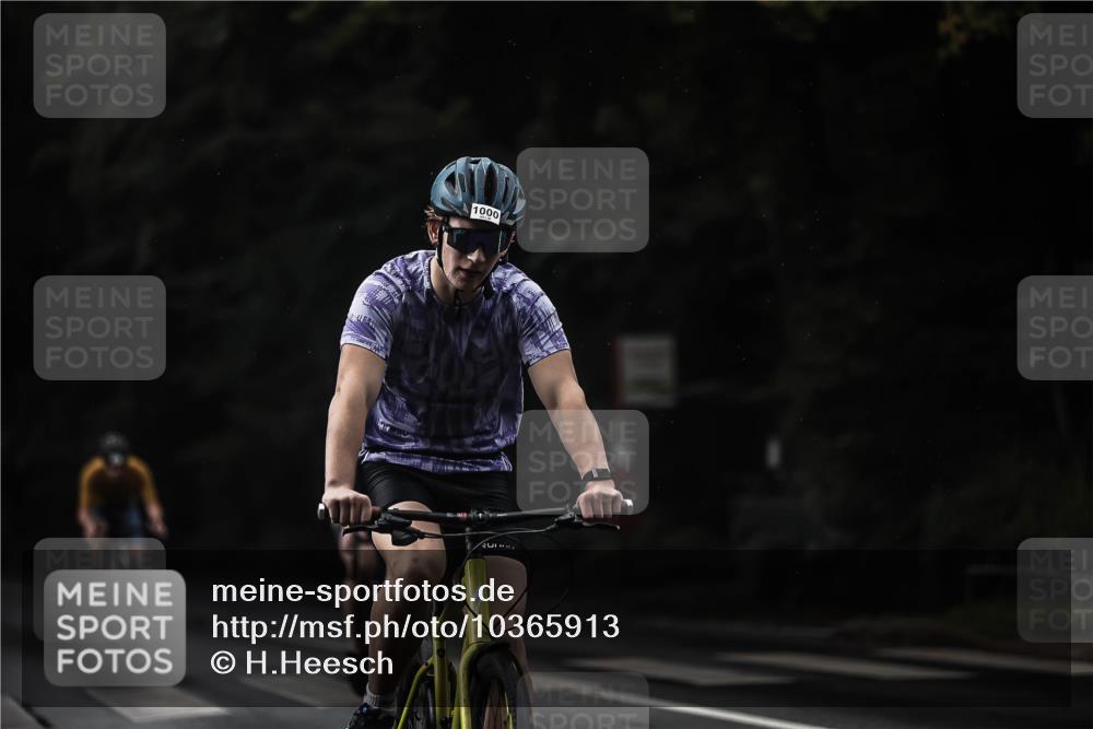 13.09.2026 - Stadtparktriathlon H.Heesch http://msf.ph/oto/10365913 13.09.2026 12:00:32 Radfahren 767, 829, 839, 917, 960, 1000, 1068 meine-sportfotos.de