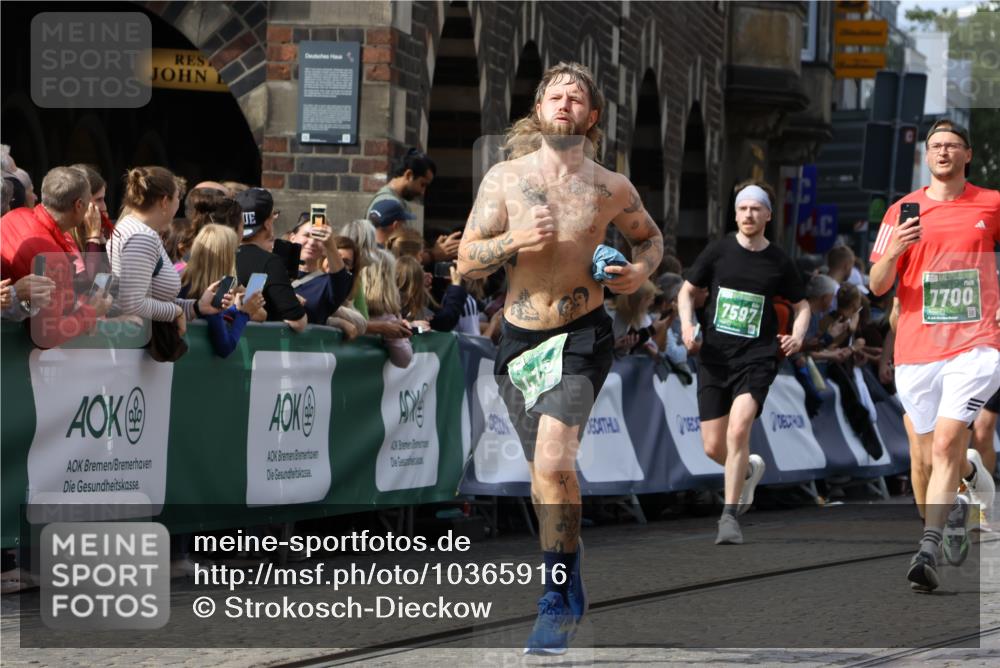 13.09.2026 - 21. swb-Marathon Bremen Strokosch-Dieckow http://msf.ph/oto/10365916 13.09.2026 13:35:32 Ziel 536, 1150, 2003, 2366, 2492, 2625, 2866, 3063, 3311, 3916, 4062, 4487, 4635, 4985, 5016, 5125, 5647, 6320, 6391, 6403, 6750, 6837, 7123, 7305, 7405, 7657, 7703, 7750, 7998, 8300, 8328, 8773, 9017, 9216, 9526, 9527, 13051, 13060, 156, 532, 607, 3087, 3226, 3704, 3780, 3857, 4326, 5308, 5467, 5468, 5584, 5586, 6465, 6466, 6644, 6649, 7235, 7597, 7675, 7700, 8816, 9784, 9862, 9892, 13121, 13213 meine-sportfotos.de