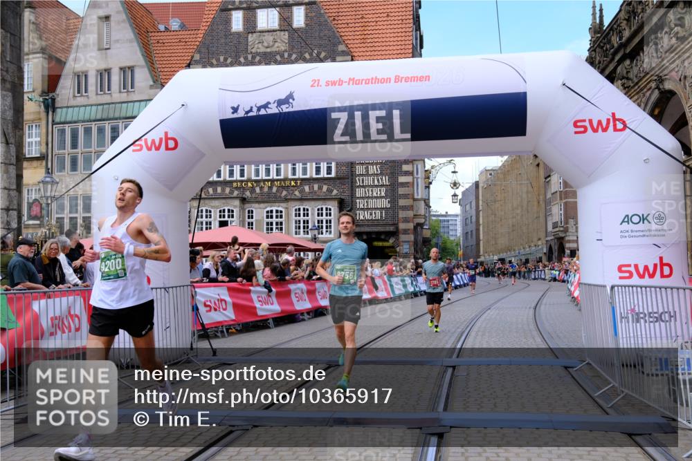 13.09.2026 - 21. swb-Marathon Bremen Tim E. http://msf.ph/oto/10365917 13.09.2026 13:03:27 Ziel 7206, 7478, 8028, 8756, 9200 meine-sportfotos.de