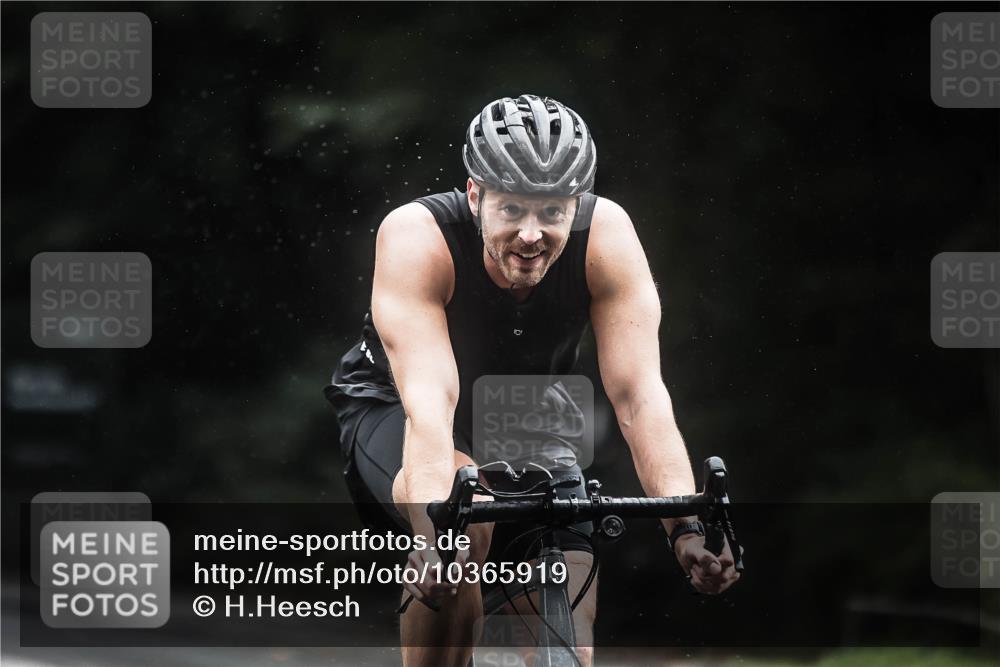 13.09.2026 - Stadtparktriathlon H.Heesch http://msf.ph/oto/10365919 13.09.2026 13:14:22 Radfahren 1202, 1353, 1406, 1414 meine-sportfotos.de