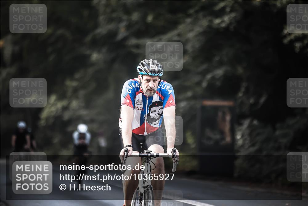 13.09.2026 - Stadtparktriathlon H.Heesch http://msf.ph/oto/10365927 13.09.2026 11:23:03 Radfahren 632, 634, 698, 732, 807 meine-sportfotos.de