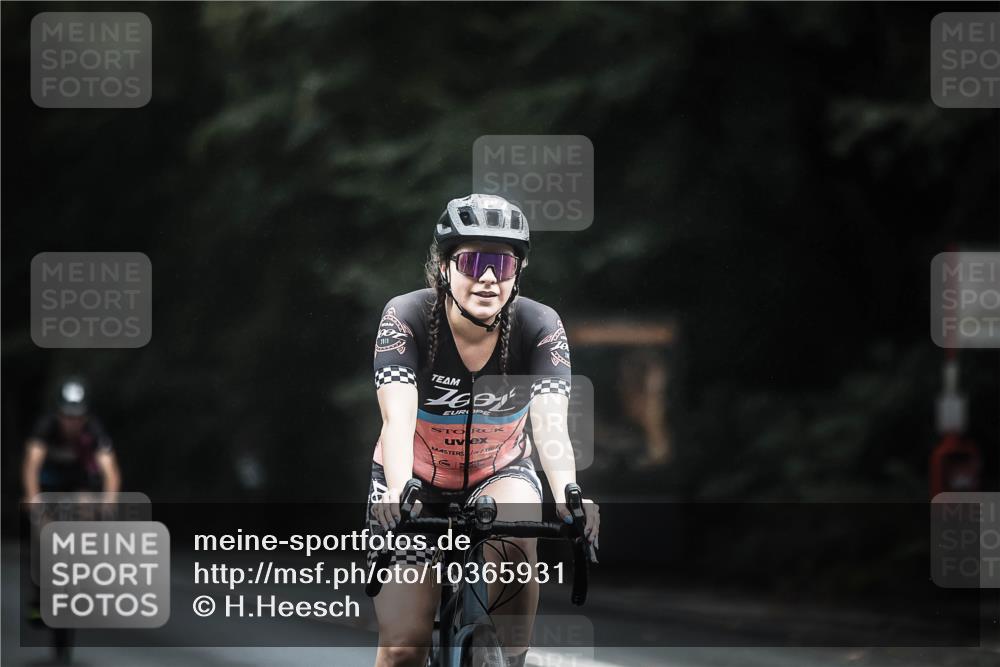 13.09.2026 - Stadtparktriathlon H.Heesch http://msf.ph/oto/10365931 13.09.2026 13:14:28 Radfahren 1202, 1341, 1414, 1453 meine-sportfotos.de