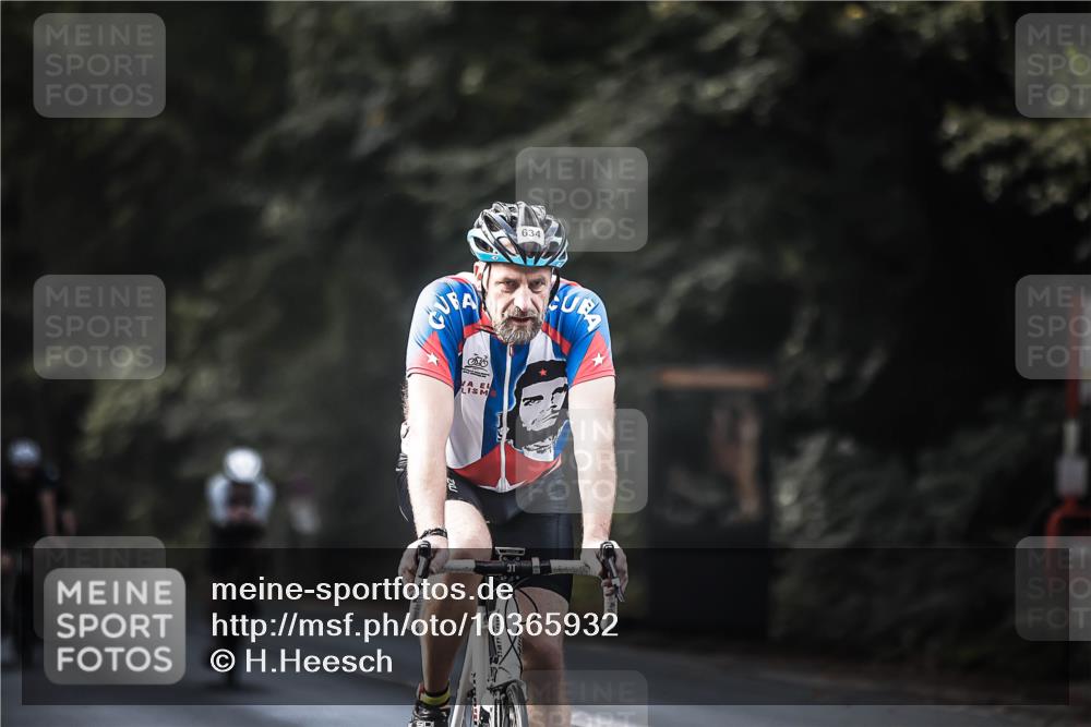 13.09.2026 - Stadtparktriathlon H.Heesch http://msf.ph/oto/10365932 13.09.2026 11:23:03 Radfahren 632, 634, 698, 732, 807 meine-sportfotos.de