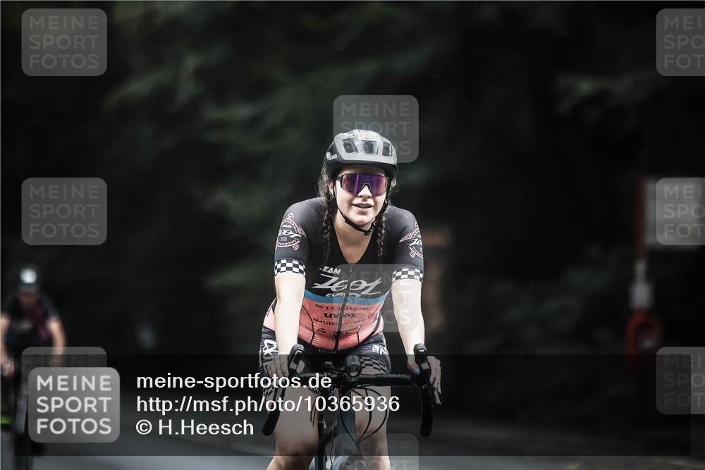 13.09.2026 - Stadtparktriathlon H.Heesch http://msf.ph/oto/10365936 13.09.2026 13:14:28 Radfahren 1202, 1341, 1414, 1453 meine-sportfotos.de