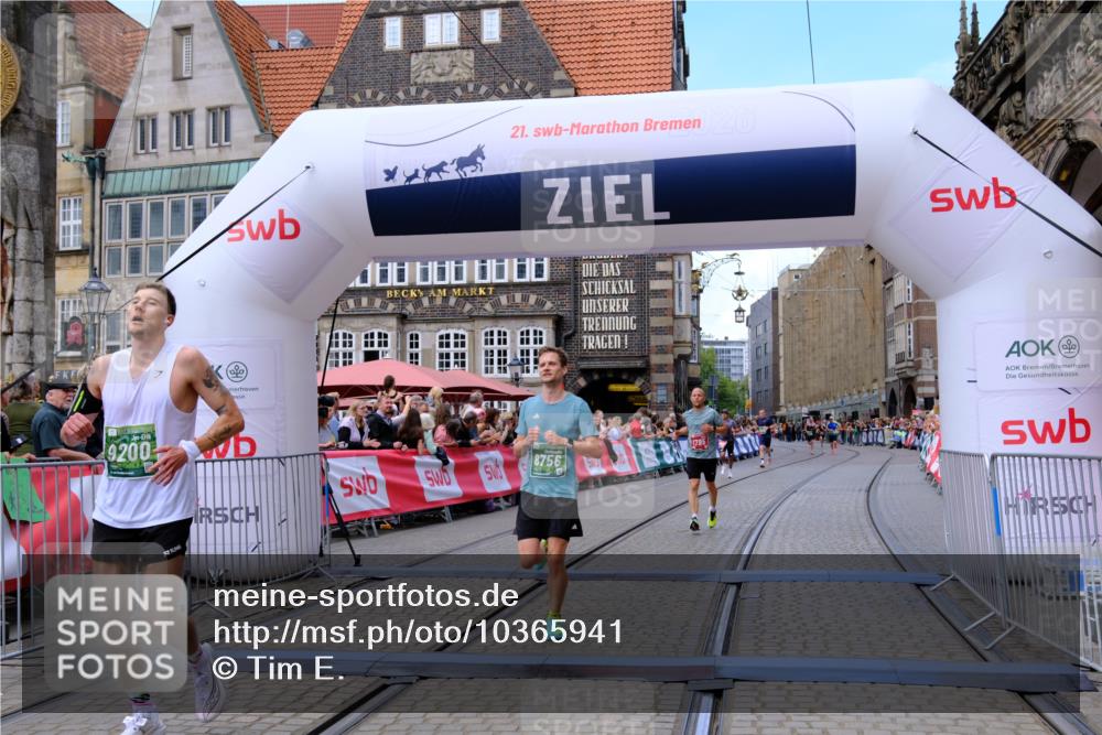 13.09.2026 - 21. swb-Marathon Bremen Tim E. http://msf.ph/oto/10365941 13.09.2026 13:03:27 Ziel 7206, 7478, 8028, 8756, 9200 meine-sportfotos.de