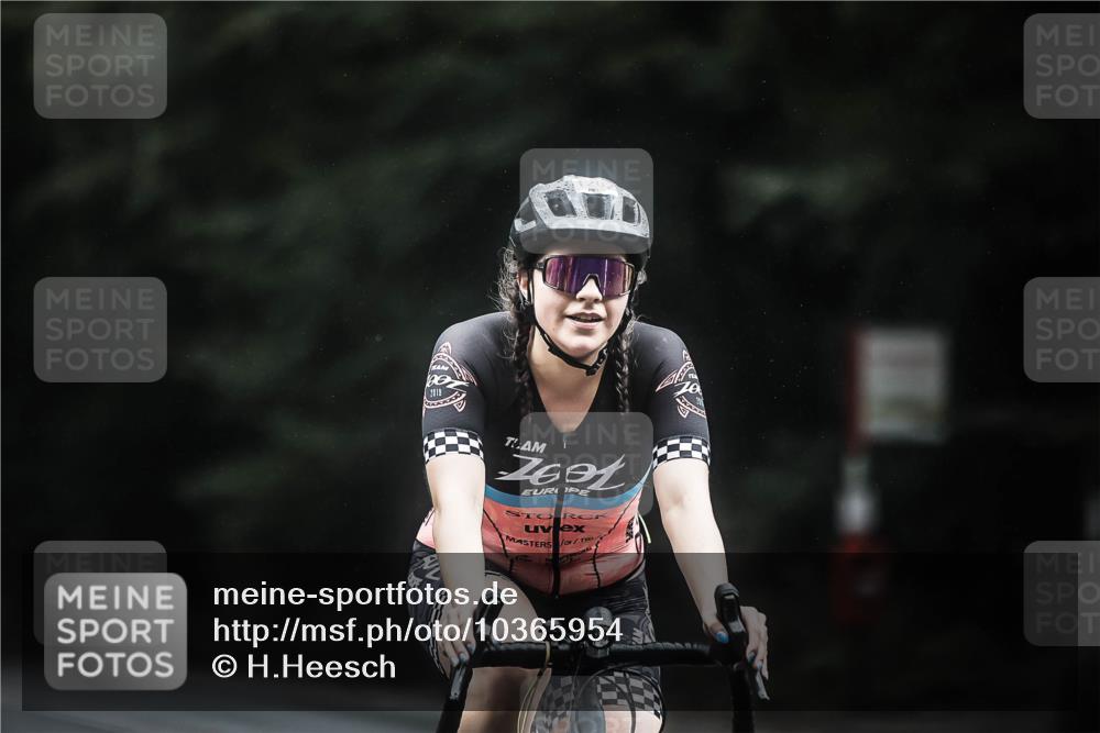 13.09.2026 - Stadtparktriathlon H.Heesch http://msf.ph/oto/10365954 13.09.2026 13:14:28 Radfahren 1202, 1341, 1414, 1453 meine-sportfotos.de