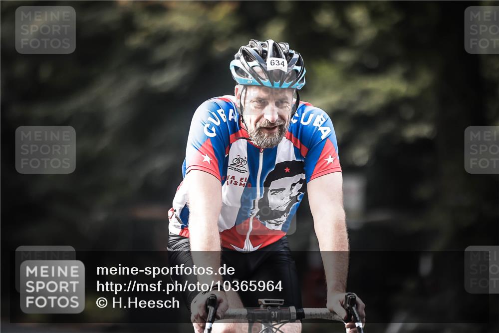 13.09.2026 - Stadtparktriathlon H.Heesch http://msf.ph/oto/10365964 13.09.2026 11:23:04 Radfahren 632, 634, 698, 732, 807 meine-sportfotos.de