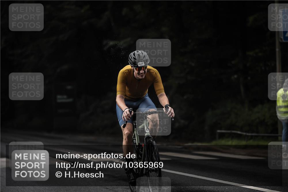 13.09.2026 - Stadtparktriathlon H.Heesch http://msf.ph/oto/10365969 13.09.2026 12:00:34 Radfahren 767, 829, 839, 866, 917, 960, 1000, 1068 meine-sportfotos.de