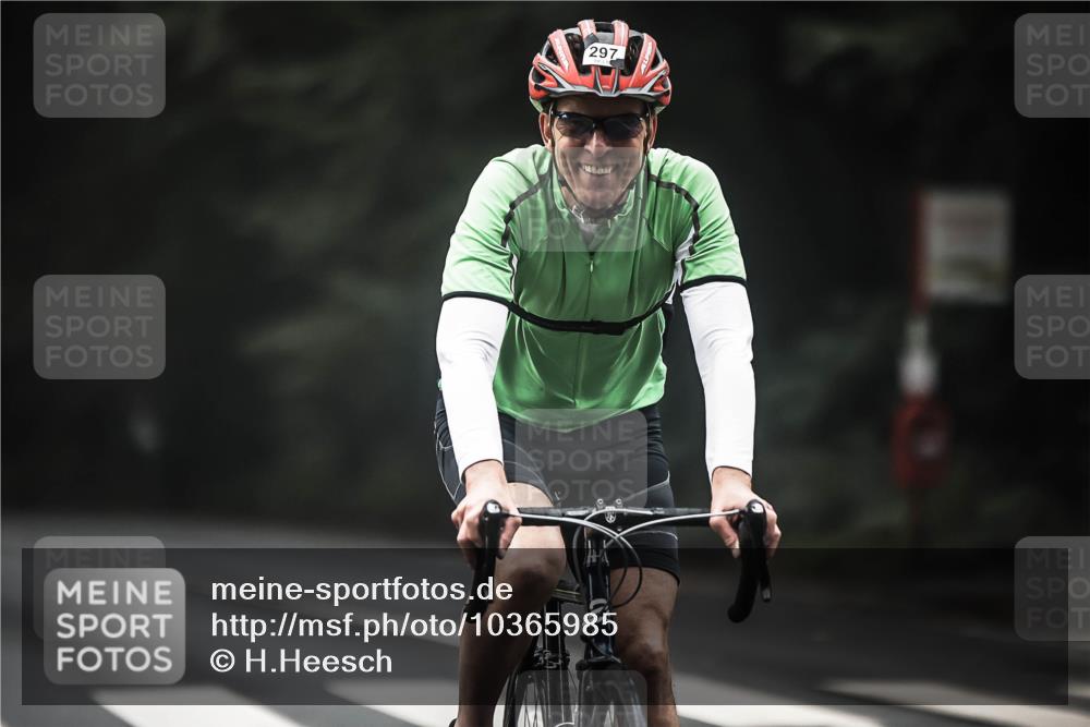 13.09.2026 - Stadtparktriathlon H.Heesch http://msf.ph/oto/10365985 13.09.2026 10:13:10 Radfahren 252, 297 meine-sportfotos.de
