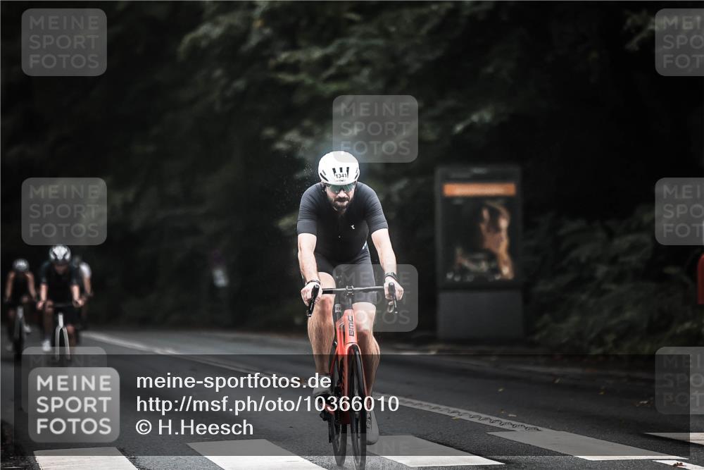 13.09.2026 - Stadtparktriathlon H.Heesch http://msf.ph/oto/10366010 13.09.2026 13:14:33 Radfahren 1202, 1283, 1341, 1435, 1453, 1464 meine-sportfotos.de
