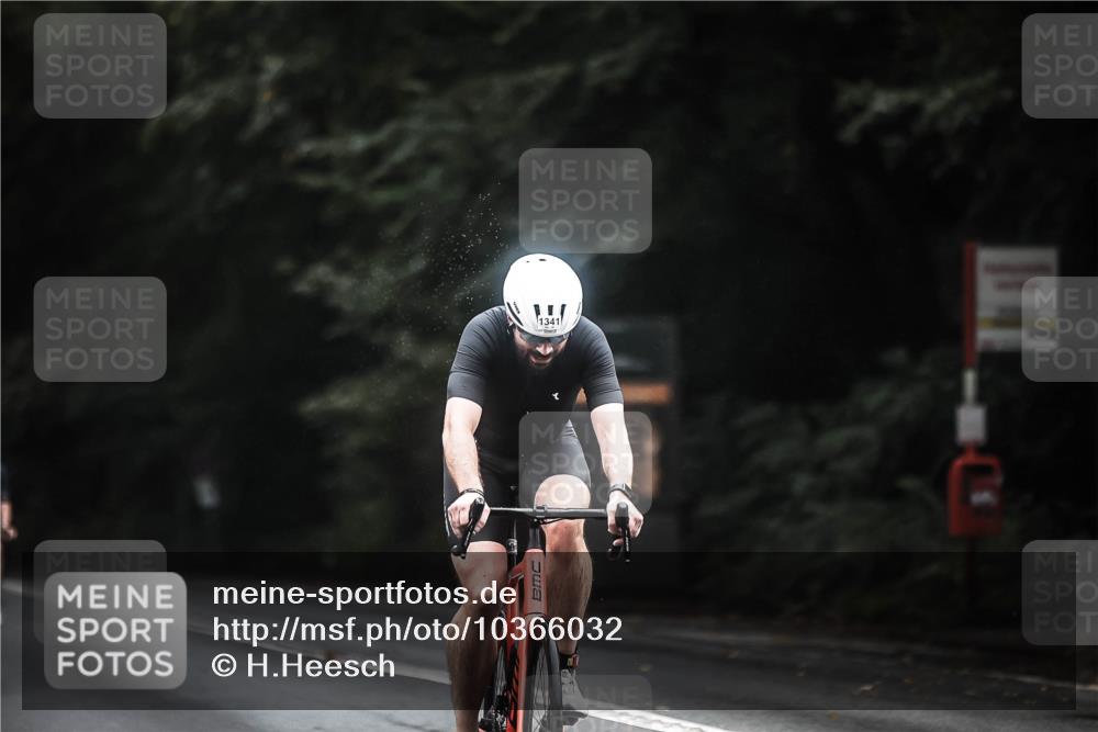 13.09.2026 - Stadtparktriathlon H.Heesch http://msf.ph/oto/10366032 13.09.2026 13:14:33 Radfahren 1202, 1283, 1341, 1435, 1453, 1464 meine-sportfotos.de