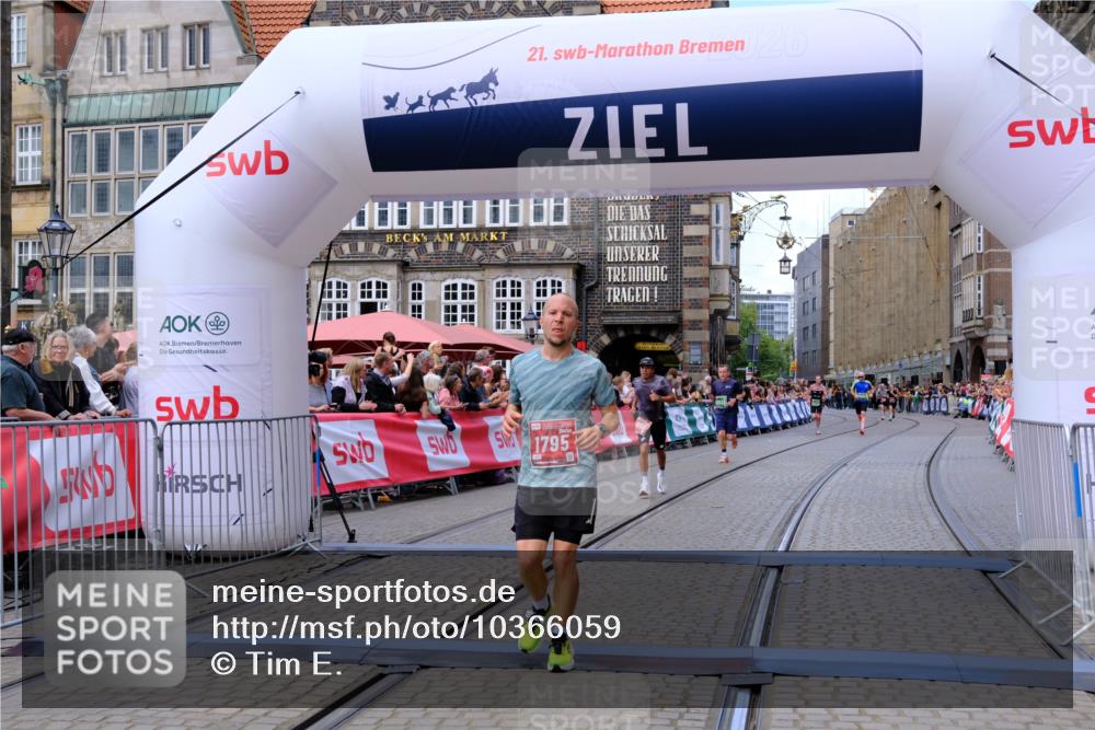 13.09.2026 - 21. swb-Marathon Bremen Tim E. http://msf.ph/oto/10366059 13.09.2026 13:03:31 Ziel 7206, 7478, 8028, 8756, 9200 meine-sportfotos.de