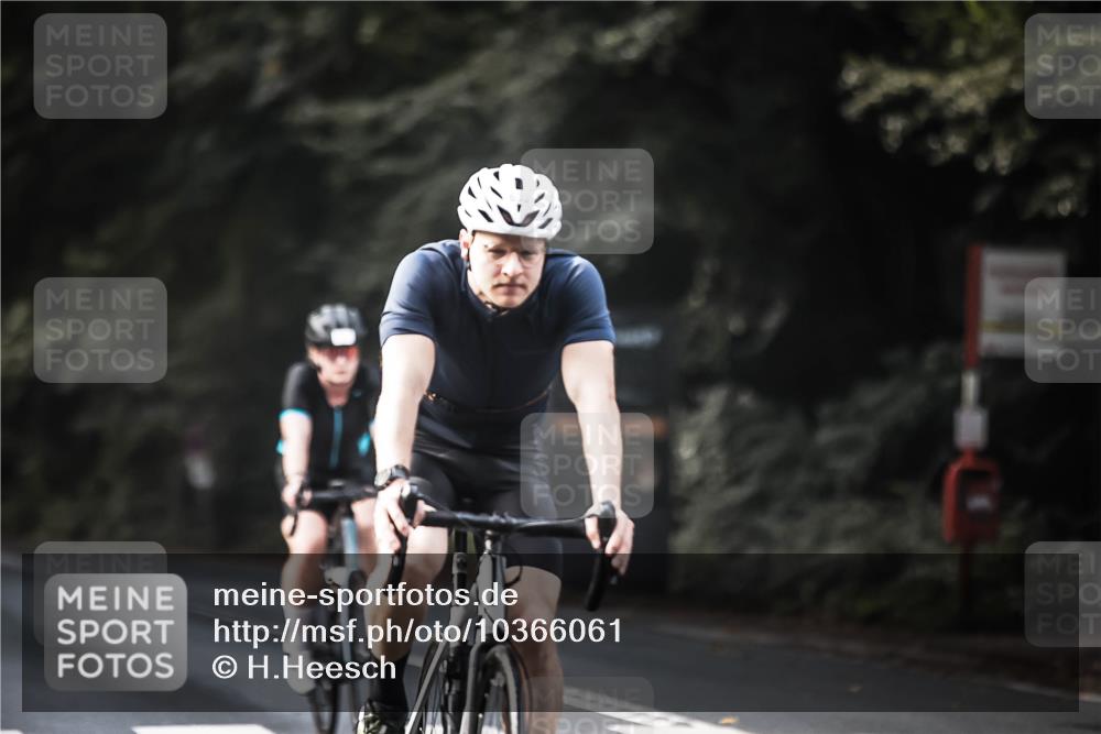 13.09.2026 - Stadtparktriathlon H.Heesch http://msf.ph/oto/10366061 13.09.2026 11:23:08 Radfahren 632, 634, 678, 698, 807 meine-sportfotos.de