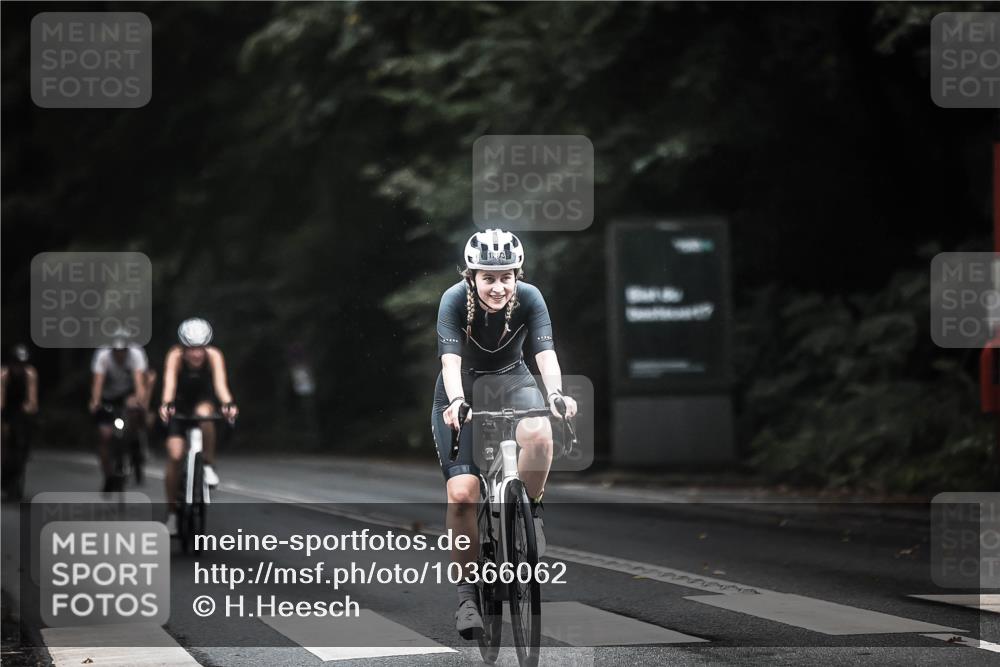 13.09.2026 - Stadtparktriathlon H.Heesch http://msf.ph/oto/10366062 13.09.2026 13:14:36 Radfahren 1283, 1312, 1341, 1391, 1400, 1410, 1435, 1464 meine-sportfotos.de