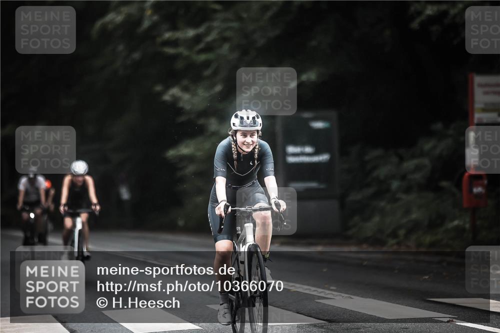 13.09.2026 - Stadtparktriathlon H.Heesch http://msf.ph/oto/10366070 13.09.2026 13:14:36 Radfahren 1283, 1312, 1341, 1391, 1400, 1410, 1435, 1464 meine-sportfotos.de