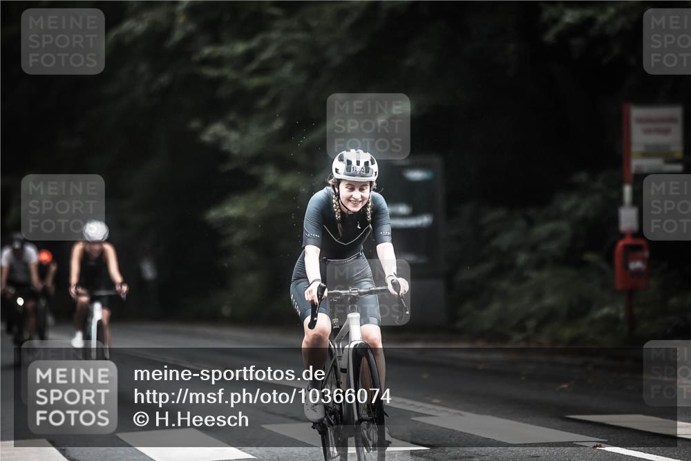 13.09.2026 - Stadtparktriathlon H.Heesch http://msf.ph/oto/10366074 13.09.2026 13:14:36 Radfahren 1283, 1312, 1341, 1391, 1400, 1410, 1435, 1464 meine-sportfotos.de