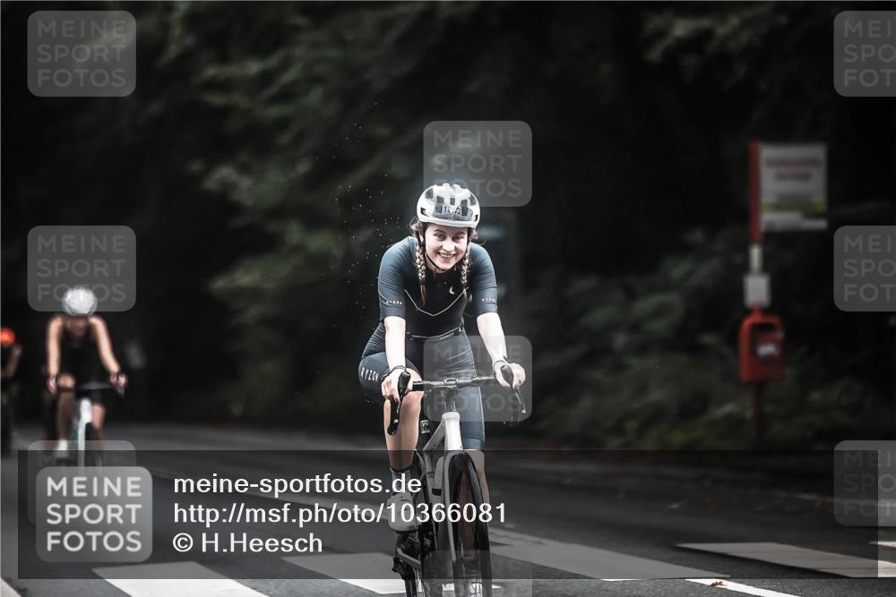 13.09.2026 - Stadtparktriathlon H.Heesch http://msf.ph/oto/10366081 13.09.2026 13:14:36 Radfahren 1283, 1312, 1341, 1391, 1400, 1410, 1435, 1464 meine-sportfotos.de