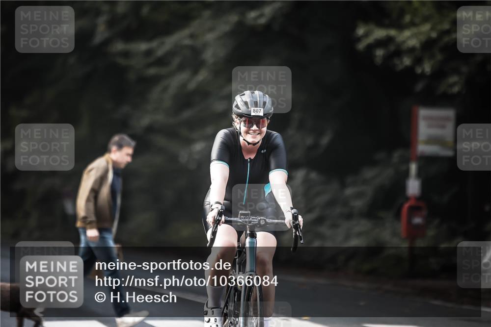 13.09.2026 - Stadtparktriathlon H.Heesch http://msf.ph/oto/10366084 13.09.2026 11:23:09 Radfahren 632, 634, 678, 698, 728, 807 meine-sportfotos.de