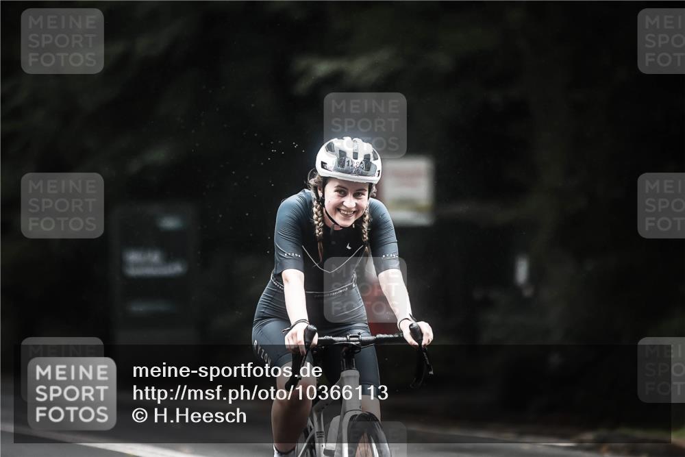 13.09.2026 - Stadtparktriathlon H.Heesch http://msf.ph/oto/10366113 13.09.2026 13:14:37 Radfahren 1283, 1312, 1341, 1360, 1391, 1400, 1410, 1435, 1464 meine-sportfotos.de