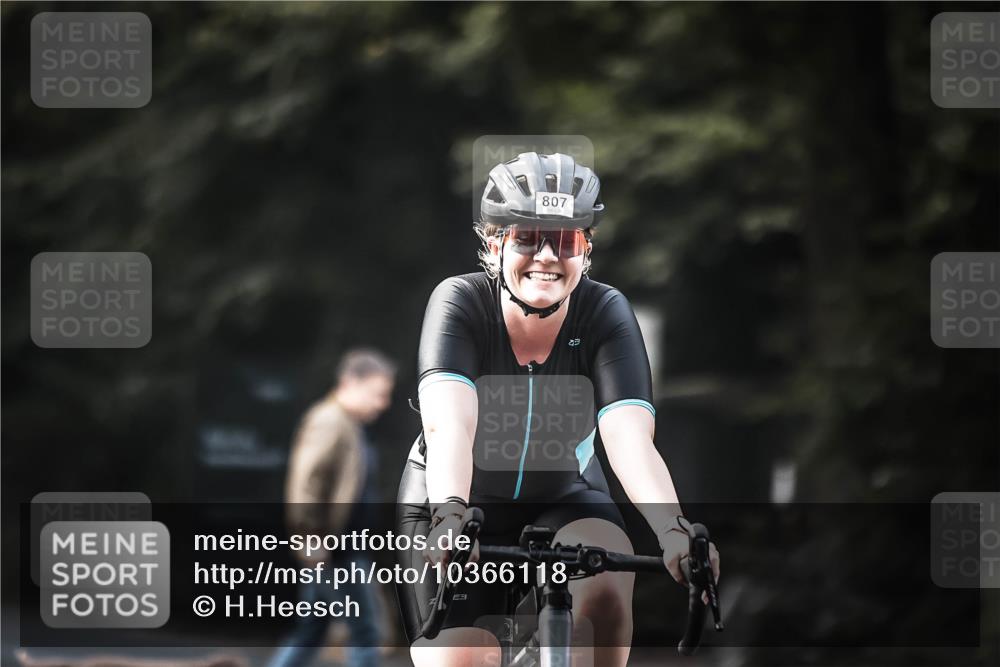 13.09.2026 - Stadtparktriathlon H.Heesch http://msf.ph/oto/10366118 13.09.2026 11:23:09 Radfahren 632, 634, 678, 698, 728, 807 meine-sportfotos.de