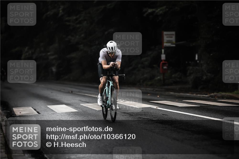 13.09.2026 - Stadtparktriathlon H.Heesch http://msf.ph/oto/10366120 13.09.2026 12:00:44 Radfahren 838, 866, 870 meine-sportfotos.de