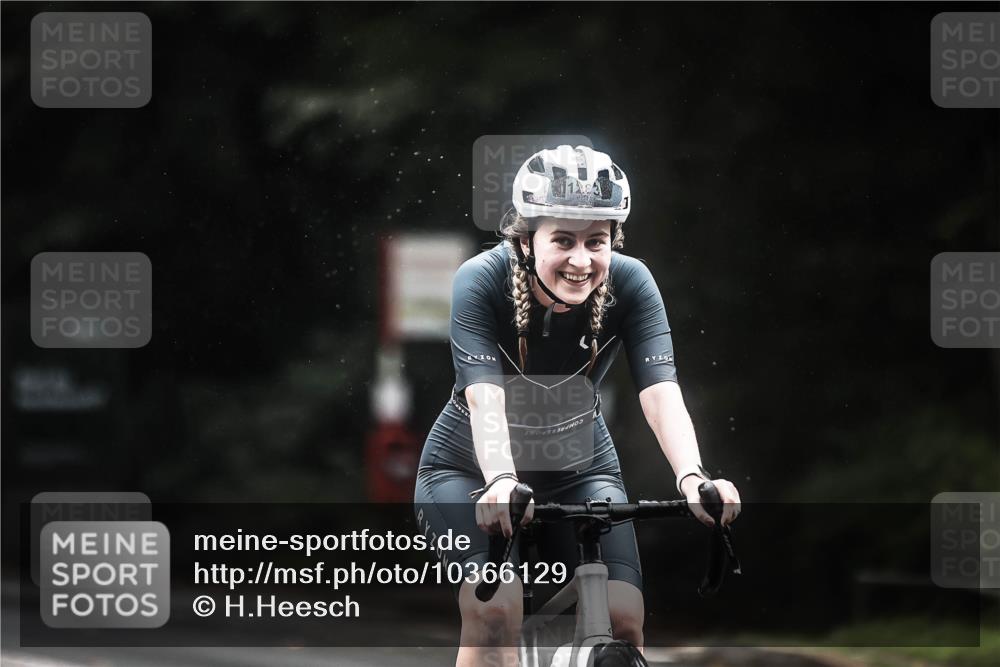 13.09.2026 - Stadtparktriathlon H.Heesch http://msf.ph/oto/10366129 13.09.2026 13:14:37 Radfahren 1283, 1312, 1341, 1360, 1391, 1400, 1410, 1435, 1464 meine-sportfotos.de