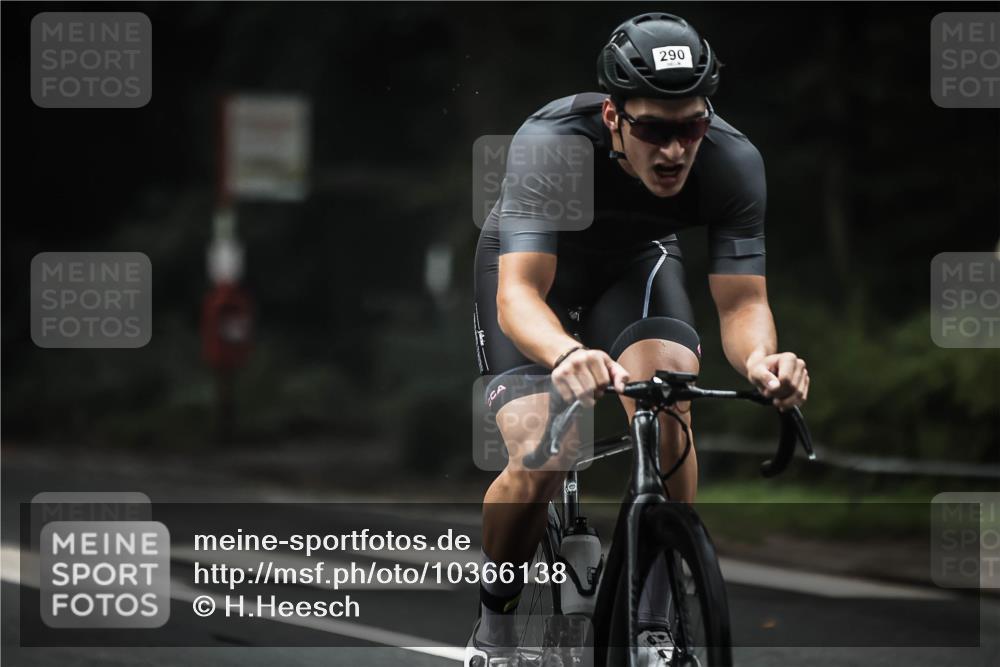 13.09.2026 - Stadtparktriathlon H.Heesch http://msf.ph/oto/10366138 13.09.2026 10:13:32 Radfahren 242, 290, 313, 321, 328 meine-sportfotos.de