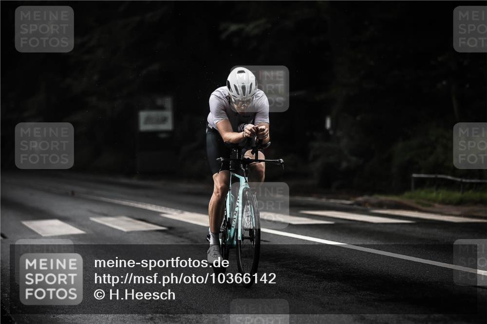 13.09.2026 - Stadtparktriathlon H.Heesch http://msf.ph/oto/10366142 13.09.2026 12:00:44 Radfahren 838, 866, 870 meine-sportfotos.de