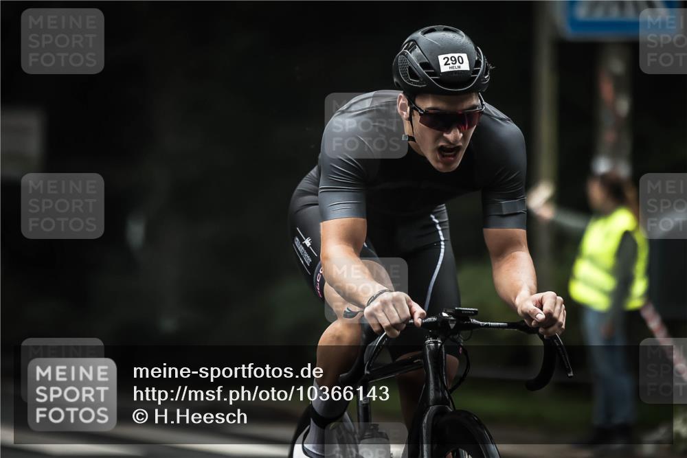 13.09.2026 - Stadtparktriathlon H.Heesch http://msf.ph/oto/10366143 13.09.2026 10:13:32 Radfahren 242, 290, 313, 321, 328 meine-sportfotos.de