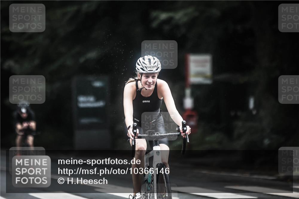 13.09.2026 - Stadtparktriathlon H.Heesch http://msf.ph/oto/10366146 13.09.2026 13:14:38 Radfahren 1283, 1312, 1341, 1360, 1391, 1400, 1410, 1435, 1464 meine-sportfotos.de