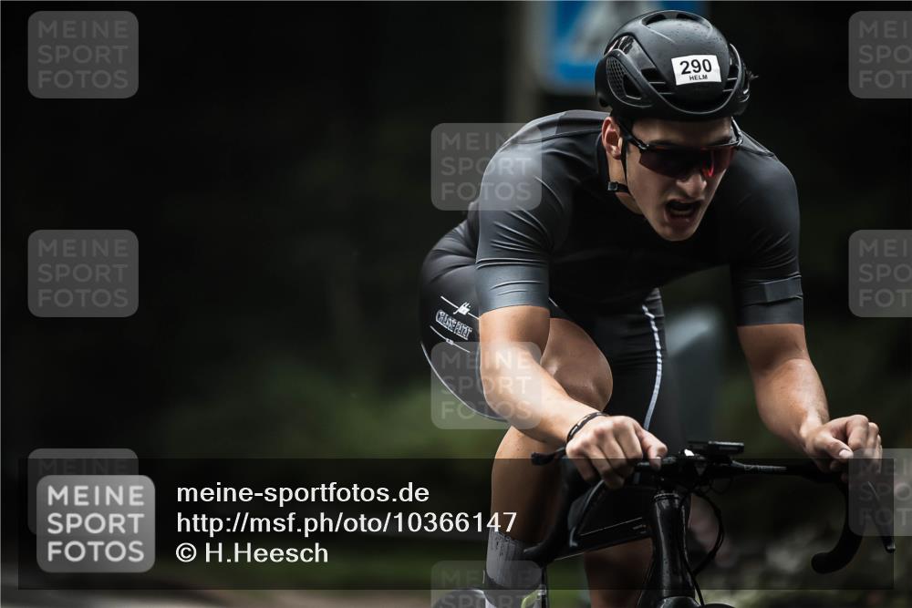 13.09.2026 - Stadtparktriathlon H.Heesch http://msf.ph/oto/10366147 13.09.2026 10:13:32 Radfahren 242, 290, 313, 321, 328 meine-sportfotos.de