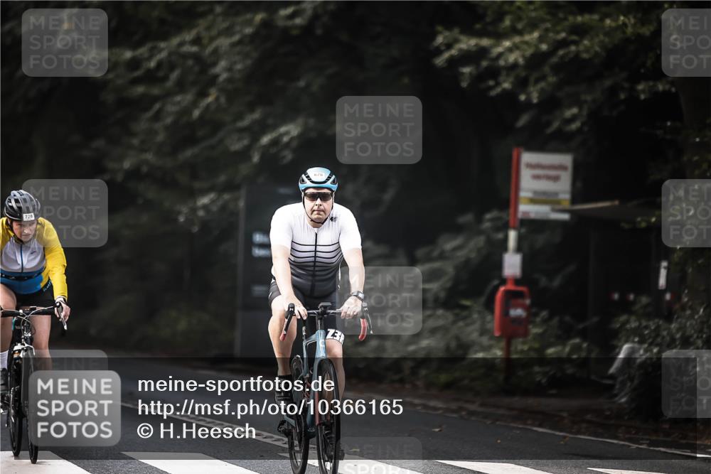 13.09.2026 - Stadtparktriathlon H.Heesch http://msf.ph/oto/10366165 13.09.2026 11:23:13 Radfahren 632, 678, 708, 728, 758, 800, 807 meine-sportfotos.de